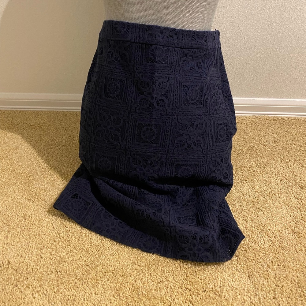 Lace pencil skirt